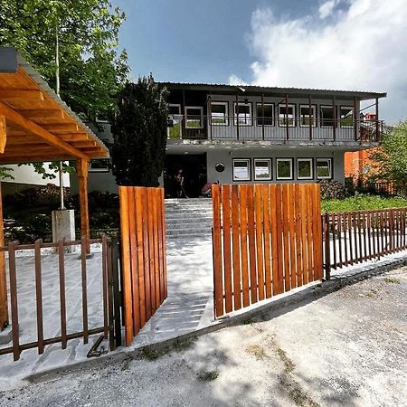 Vertical Hostel Mavrovo-Nationalpark Exterior foto